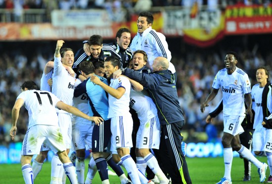 包含国际比赛日突围战来临，罗马围绕国王杯单刀错失，话题不断，年轻球员得到机会的词条