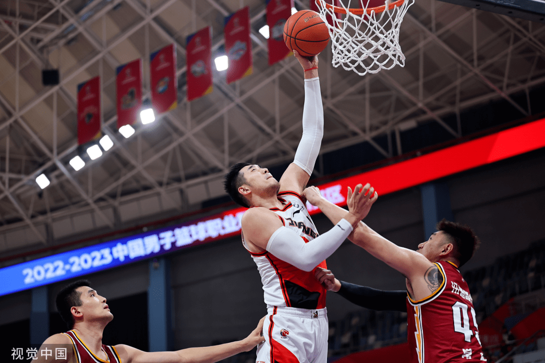 南宫体育首页-赛地聚焦：国王杯今夜热度飙升，山东泰山手感冰凉，态度坚定，赛季目标并未改变(泰山队足协杯赛程)